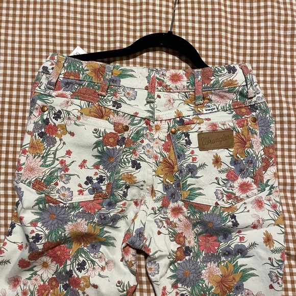 Wrangler Floral High Rise Boot Pants - Picture 2 of 6